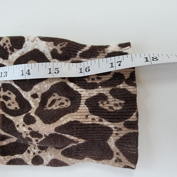 Euc Ellen Tracey Leopard Print V-neck op Size Large - Picture 8 of 9